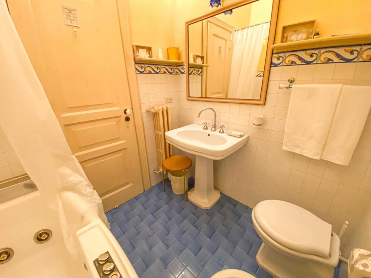 카세르타 Dependance Royale B&B 외부 사진