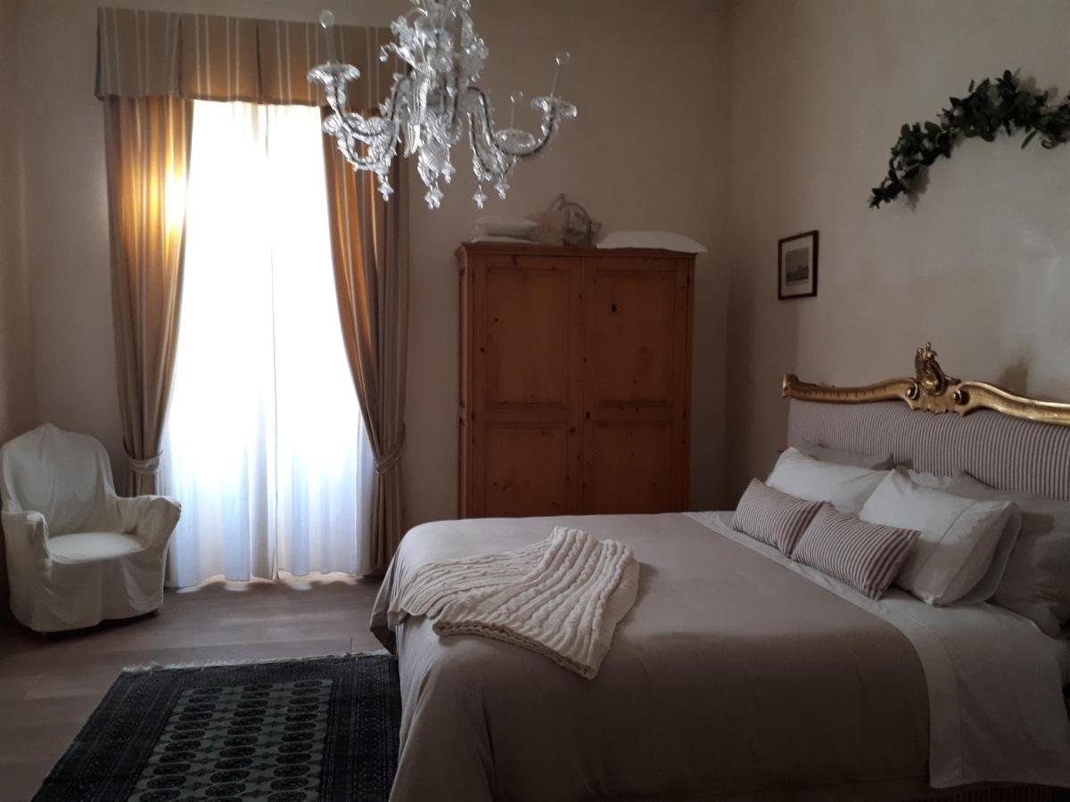 카세르타 Dependance Royale B&B 외부 사진